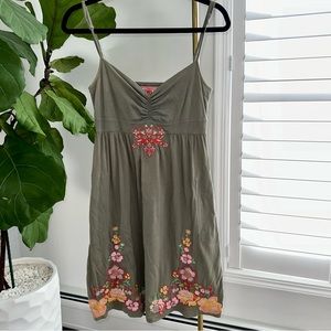 JWLA Sleeveless Dress Embroidered Size X-Small Green